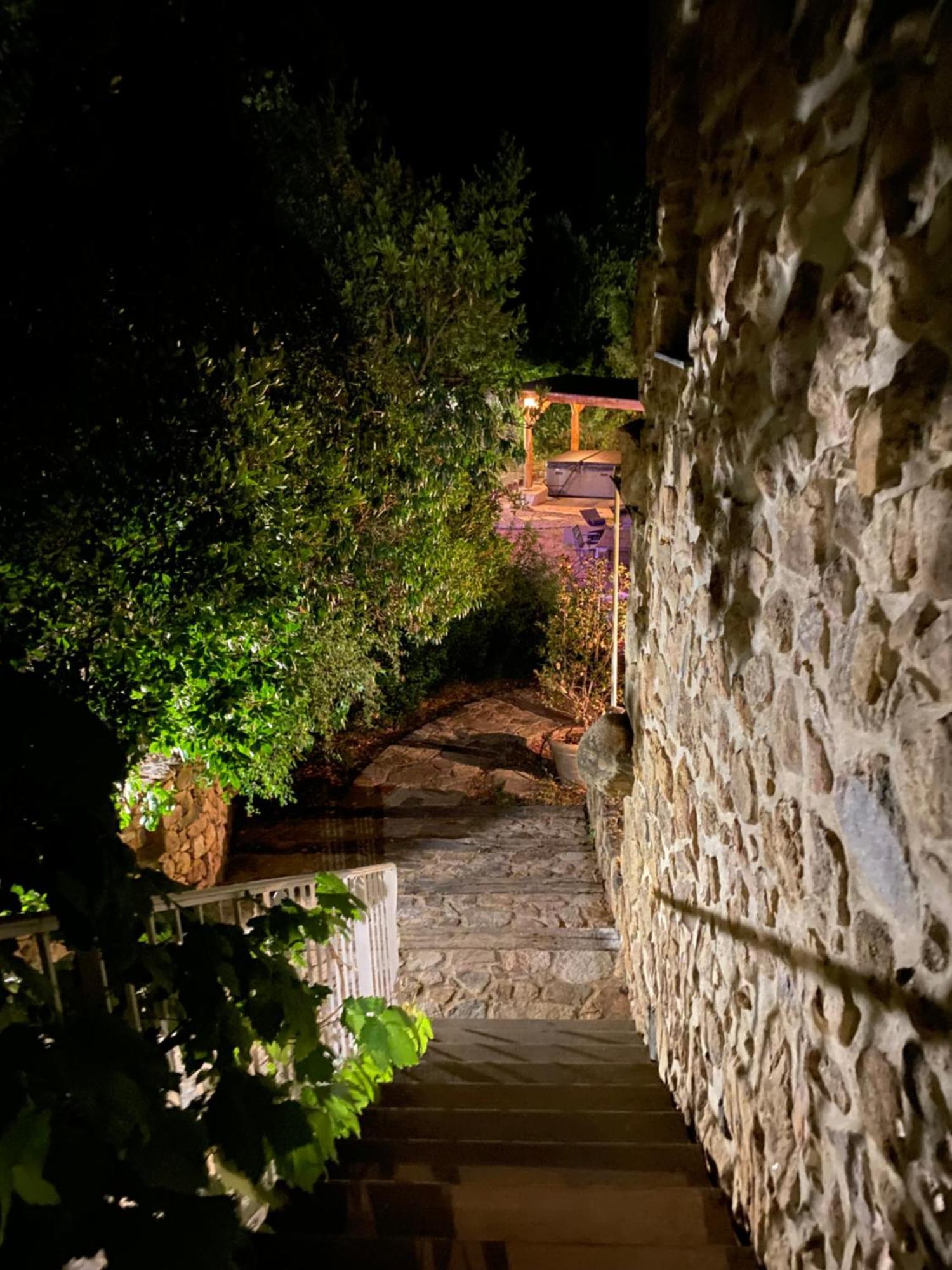 Entre Mer & Maquis, L'Ame De La Corse En Gites De Charme Avec Jacuzzi, Proche Ajaccio Peri Exteriér fotografie